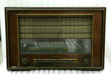 Купить Радиоприёмник / тюнер TELEFUNKEN В707WKK