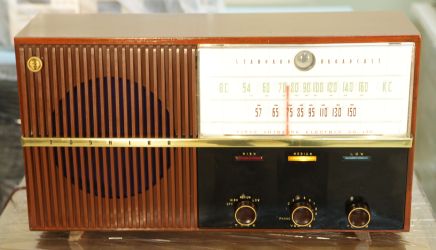 Купить Радиоприёмник / тюнер TOSHIBA CD-108